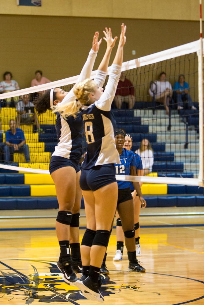 Volleyball Drops Home Match to Louisburg College